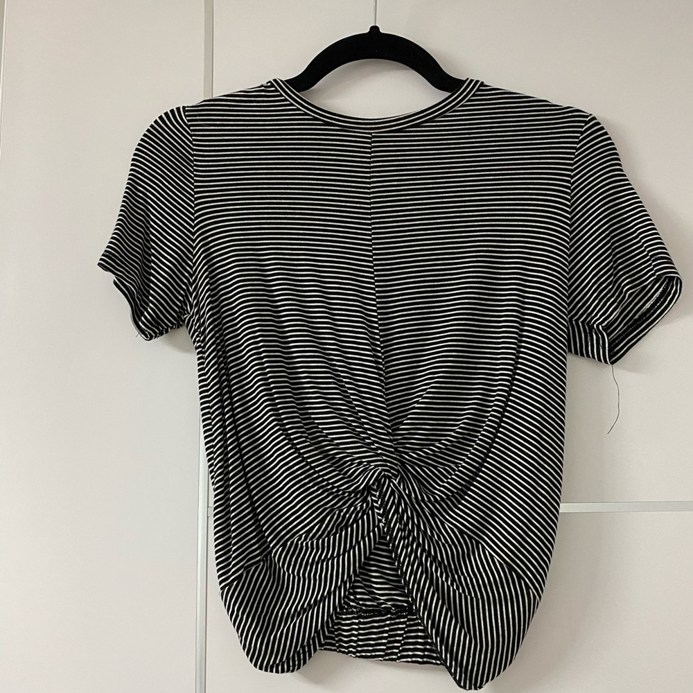 Black & white crop top